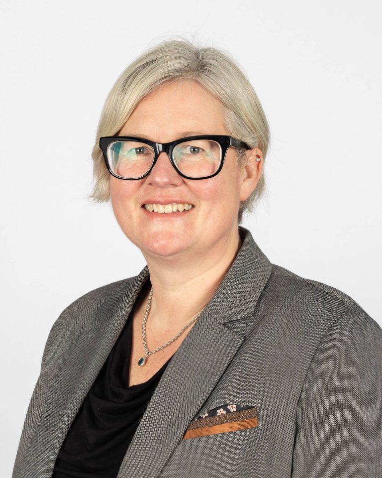 Professor Ruth Philip Professor Ruth Kearon - Medical Deans Australia and New Zealand